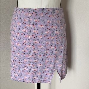 No Boundaries Purple Floral Notched Slit Mini Skirt